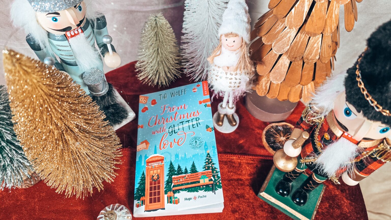 [Lecture] From Christmas With (Glitter) Love : Une romance de Noël douce, pétillante et pleine de nostalgie